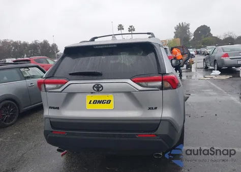 2024 Toyota Rav4 Xle из США, поврежденный, VIN 2T3W1RFV5RC301629